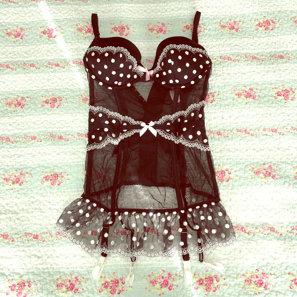 💕NWT Victoria Secret Poka Dot Lingerie